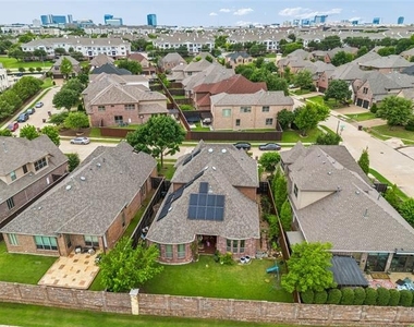 8212 Oakwood - Photo Thumbnail 36