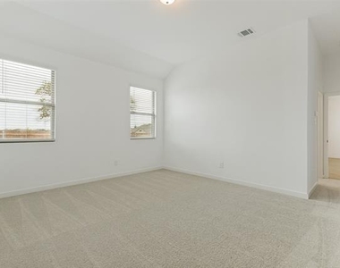 4303 Crossvine Lane - Photo Thumbnail 10