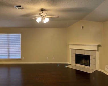 9909 Carter Drive - Photo Thumbnail 14