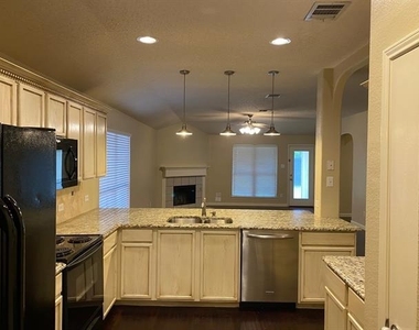 9909 Carter Drive - Photo Thumbnail 8