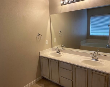 9909 Carter Drive - Photo Thumbnail 19