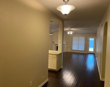 9909 Carter Drive - Photo Thumbnail 3