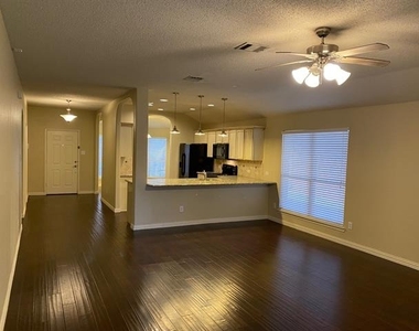9909 Carter Drive - Photo Thumbnail 12
