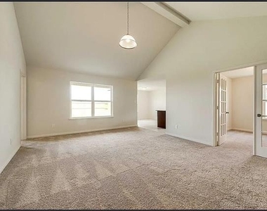 1309 Shumard Drive - Photo Thumbnail 13