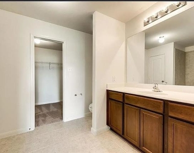 1309 Shumard Drive - Photo Thumbnail 1