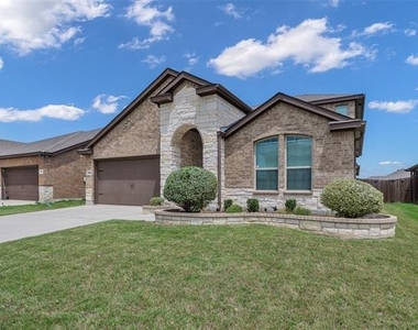 4008 Spur Trail Drive - Photo Thumbnail 1