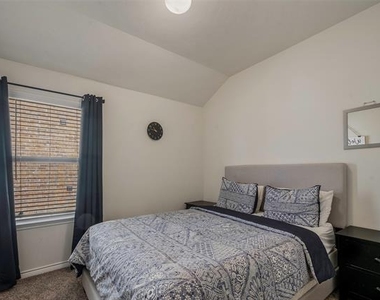 4008 Spur Trail Drive - Photo Thumbnail 6