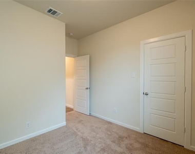 417 Vawter Drive - Photo Thumbnail 15