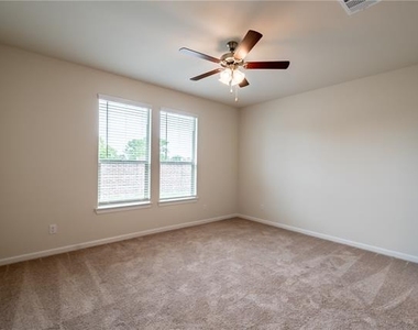 417 Vawter Drive - Photo Thumbnail 7