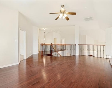 11800 Pondview Lane - Photo Thumbnail 21
