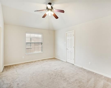 11800 Pondview Lane - Photo Thumbnail 25