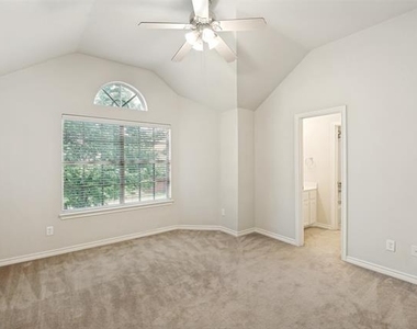 11800 Pondview Lane - Photo Thumbnail 19