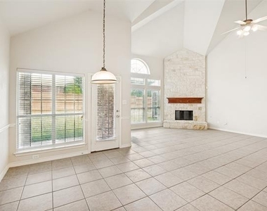 11800 Pondview Lane - Photo Thumbnail 12