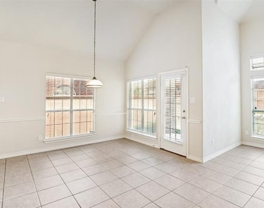 11800 Pondview Lane - Photo Thumbnail 11