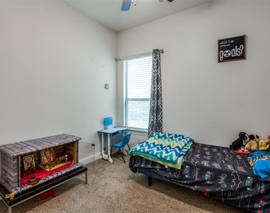 462 Steele Street - Photo Thumbnail 11