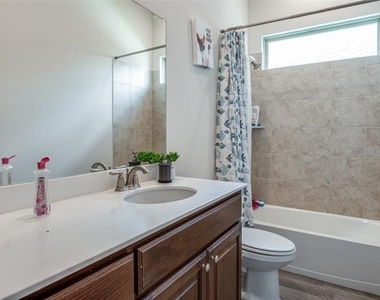 462 Steele Street - Photo Thumbnail 22