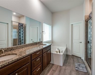 462 Steele Street - Photo Thumbnail 21