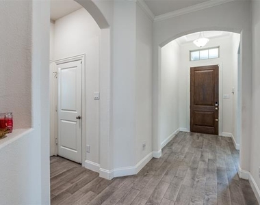 462 Steele Street - Photo Thumbnail 1