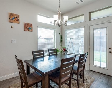 462 Steele Street - Photo Thumbnail 10