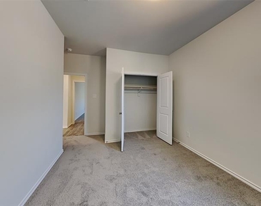 1650 Briar Hunt Drive - Photo Thumbnail 12