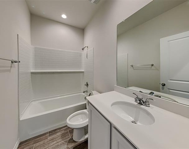 1650 Briar Hunt Drive - Photo Thumbnail 13
