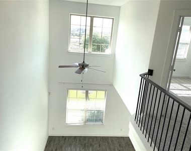 3913 Crown Avenue - Photo Thumbnail 14