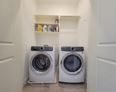 3913 Crown Avenue - Photo Thumbnail 20
