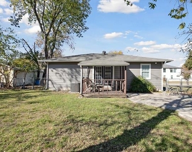 306 N Walnut Street - Photo Thumbnail 12