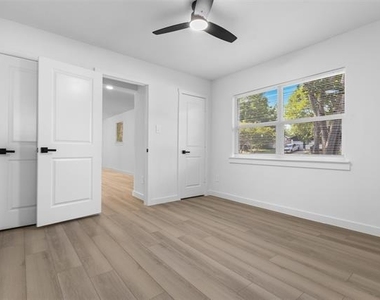 3022 Valwood Parkway - Photo Thumbnail 7