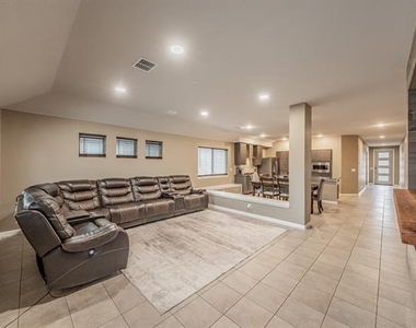 1116 Kingbird Lane - Photo Thumbnail 19