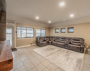 1116 Kingbird Lane - Photo Thumbnail 16