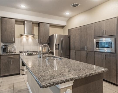 1116 Kingbird Lane - Photo Thumbnail 14
