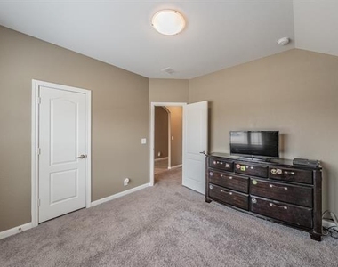 1116 Kingbird Lane - Photo Thumbnail 3