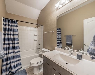 1116 Kingbird Lane - Photo Thumbnail 4