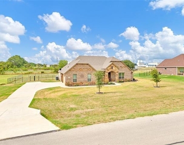 217 Maverick Court - Photo Thumbnail 28