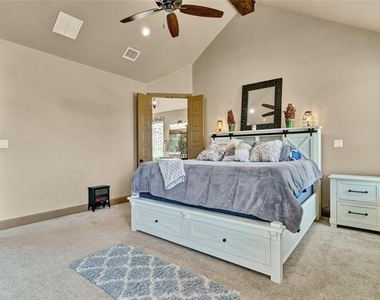 217 Maverick Court - Photo Thumbnail 17