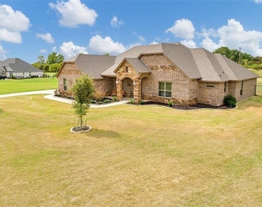 217 Maverick Court - Photo Thumbnail 26