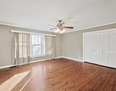 4317 Pershing Avenue - Photo Thumbnail 11