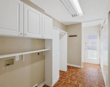 4317 Pershing Avenue - Photo Thumbnail 19