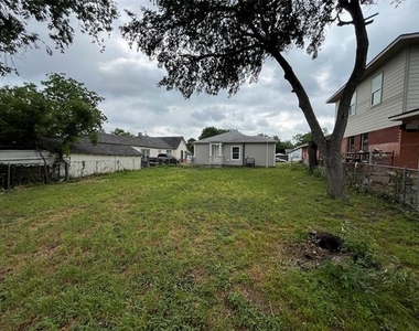 1227 S Montclair Avenue - Photo Thumbnail 17