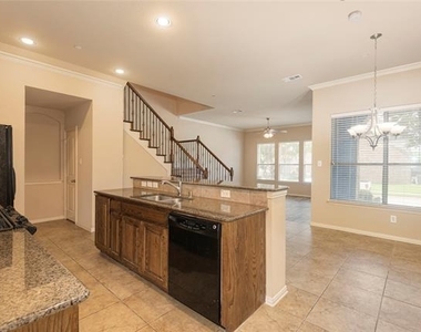 5304 Mesquite Drive - Photo Thumbnail 5