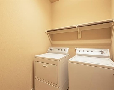 5304 Mesquite Drive - Photo Thumbnail 14