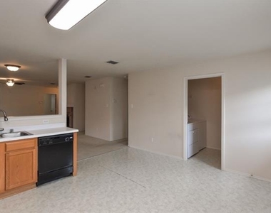 1105 Wyatt Earp Drive - Photo Thumbnail 4