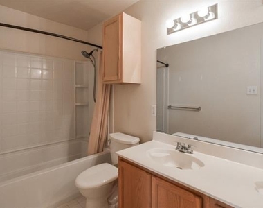1105 Wyatt Earp Drive - Photo Thumbnail 10