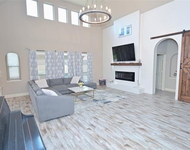3207 Pampa - Photo Thumbnail 18