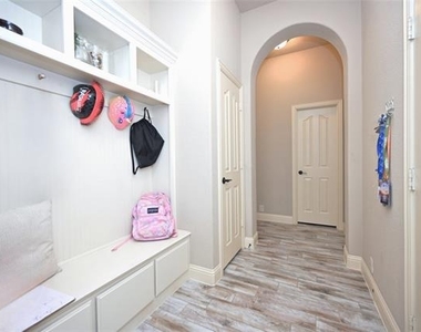 3207 Pampa - Photo Thumbnail 26