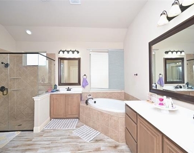 3207 Pampa - Photo Thumbnail 31