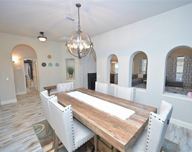 3207 Pampa - Photo Thumbnail 21