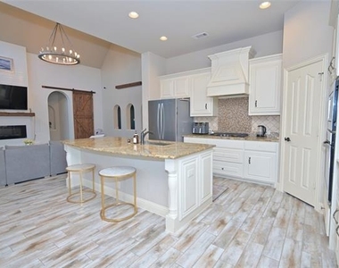 3207 Pampa - Photo Thumbnail 10
