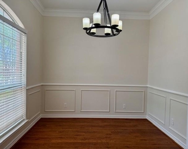 6308 Glen Echo Lane - Photo Thumbnail 4